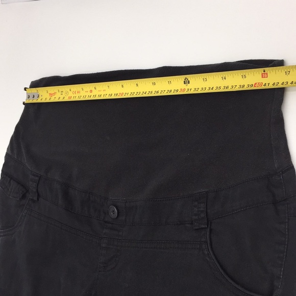Thyme Maternity Capris Black Size Medium - Picture 8 of 12